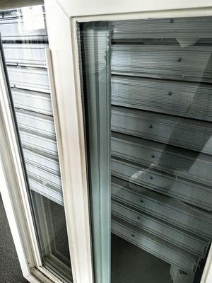 Finestra scorrevole in UPVC a maglia di sicurezza per la sostituzione di case residenziali